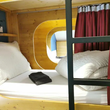 Des Combes - Val De Tamie Hostel