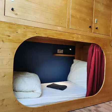 Des Combes - Val De Tamie Hostel